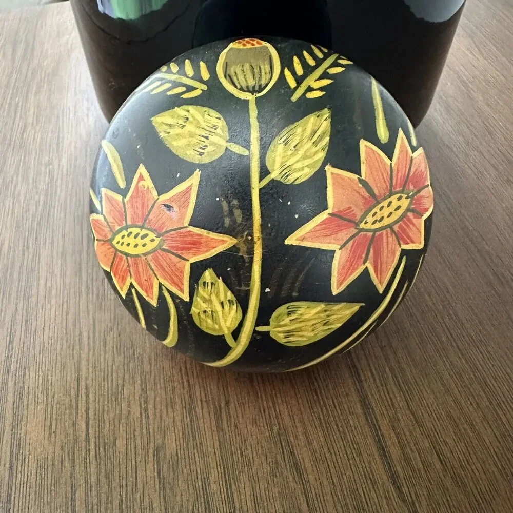 Vintage Folk Art Lacquerware Trinket Box Jewelry Storage Floral Design Display